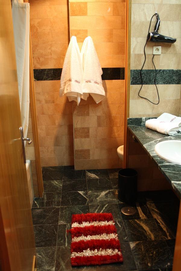 Hotel Kerala San Esteban de Pravia Bagian luar foto